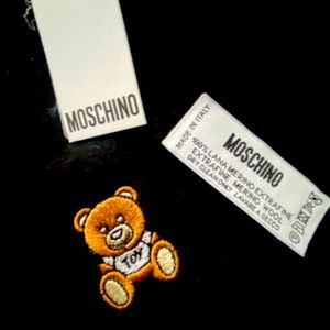 Moschino scarf 100% Lana Merino Wool